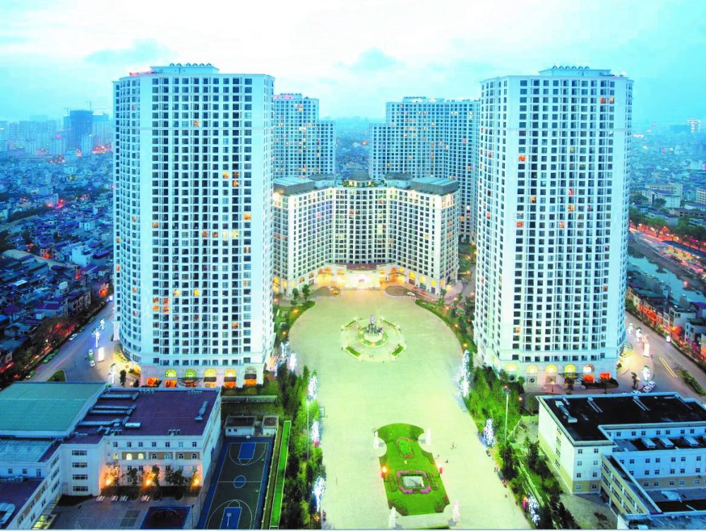 Ảnh 6 – Eurowindow cung cấp cửa cho tòa R6 và các khối đế TTTM tại tổ hợp Vincome Mega Mall Royal City (Hà Nội)